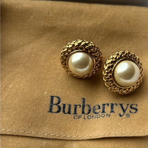 Burberry Gold and Pearl Earrings - Picture 6 of 6